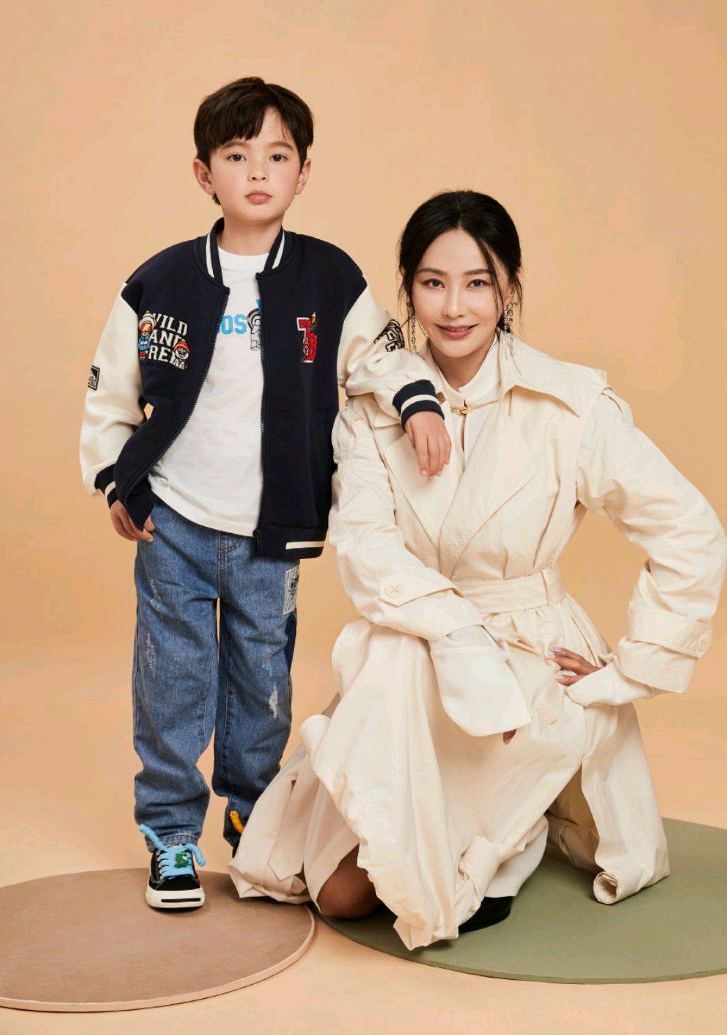 马雅舒晒亲子照,p图过狠被质疑微整,儿子像父亲女儿像马雅舒_照片_穿