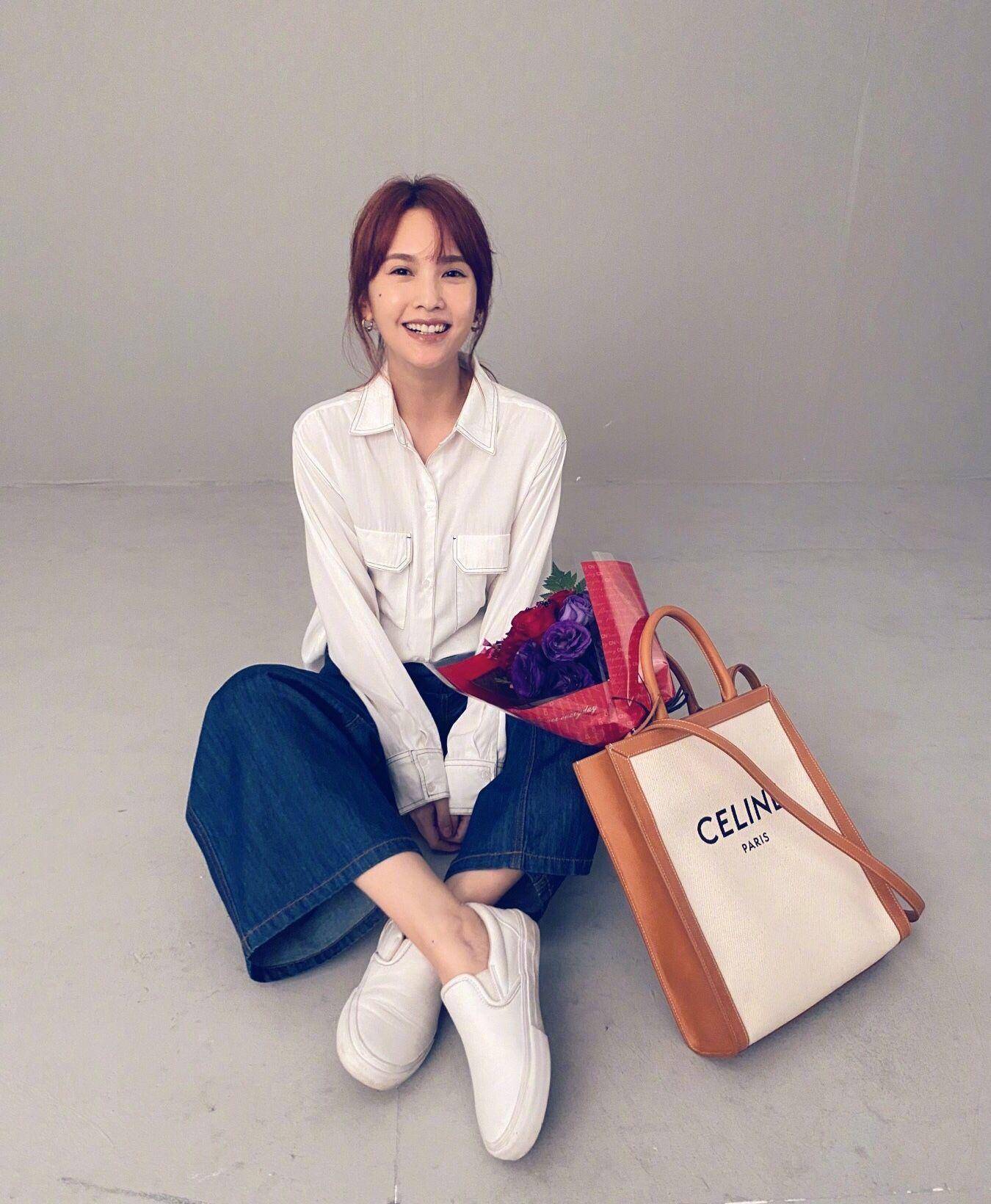 夏天来咯,杨丞琳穿搭,值得解析,借鉴!_衬衫_白色_风格