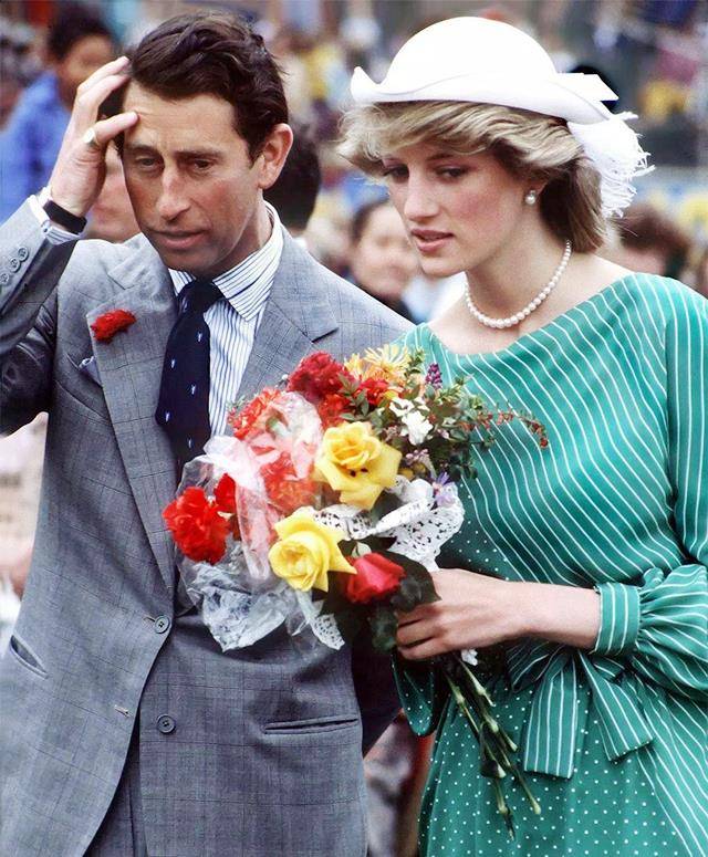 揭秘戴安娜和多迪的恋情,让查尔斯心存芥蒂,两个儿子也不喜欢多迪