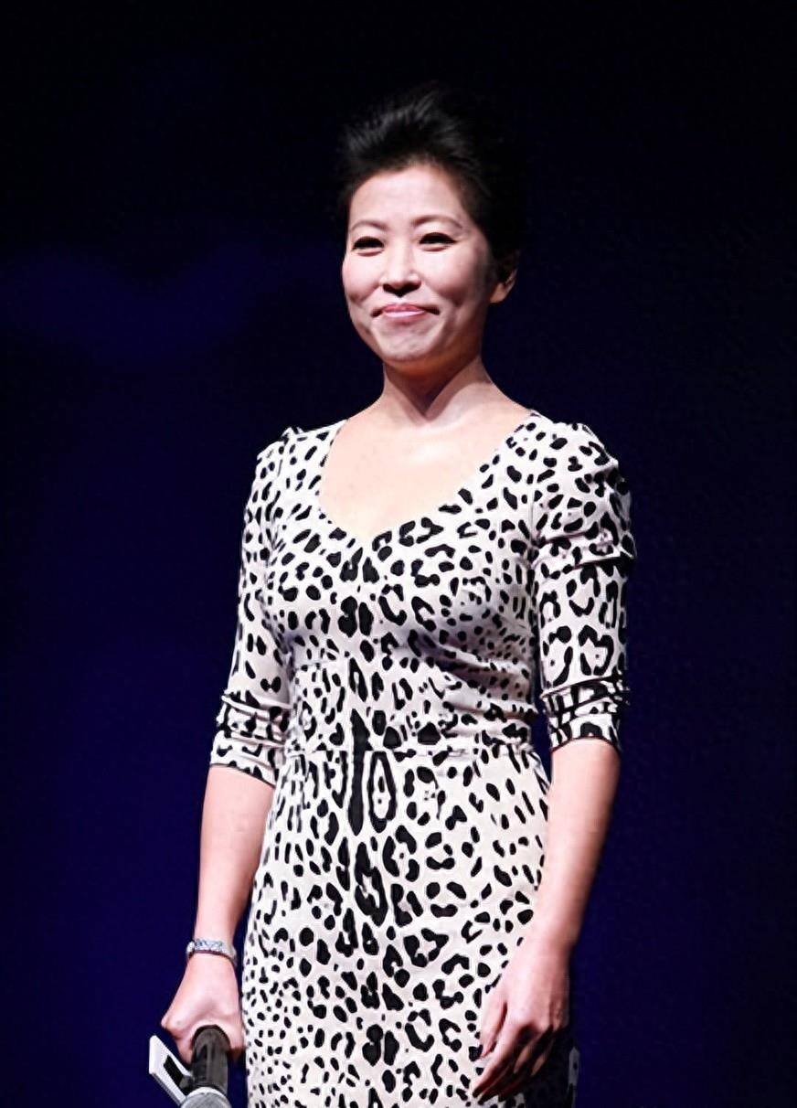 卷走44亿逃到国外,如今买飞机住豪宅生活潇洒_吴冰_因为_公司