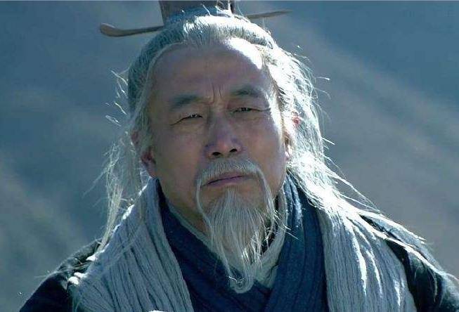 亚父范增,以70高龄助项羽打天下,最后为何被活活气死?_刘邦_项梁_荥阳