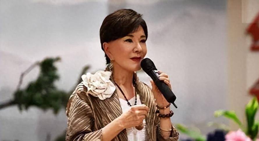 夏台凤:在《回家的诱惑》中报复渣男,现实却被同性恋老公骗婚_邹森