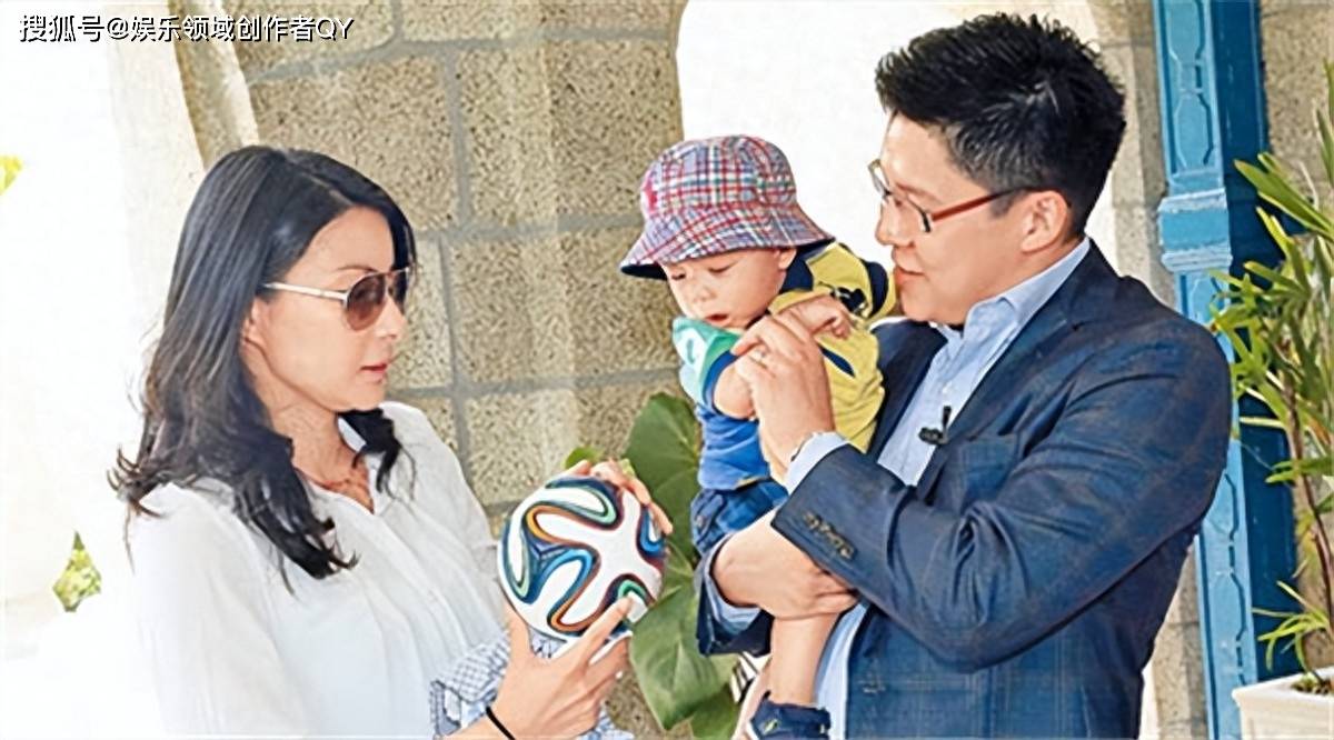 2016年郭晶晶和霍启刚首次合体参加了《极速前进》这个档综艺节目