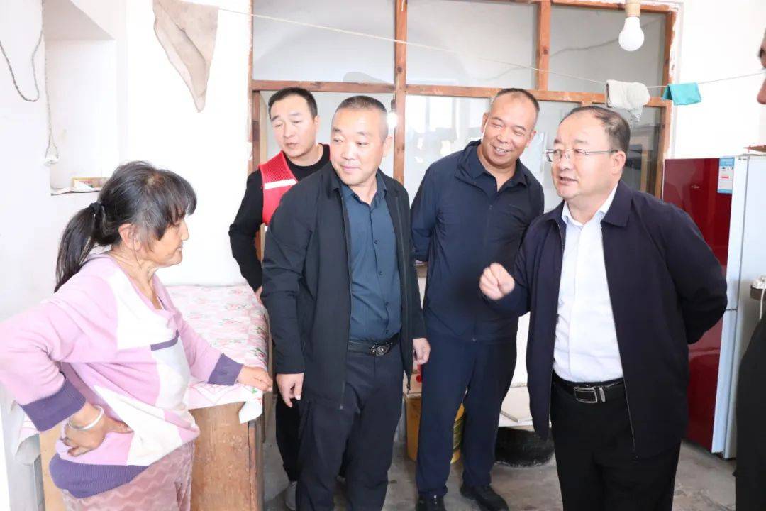 临县县委副书记,政法委书记刘海生深入湍水头镇班家洼村调研指导_工作