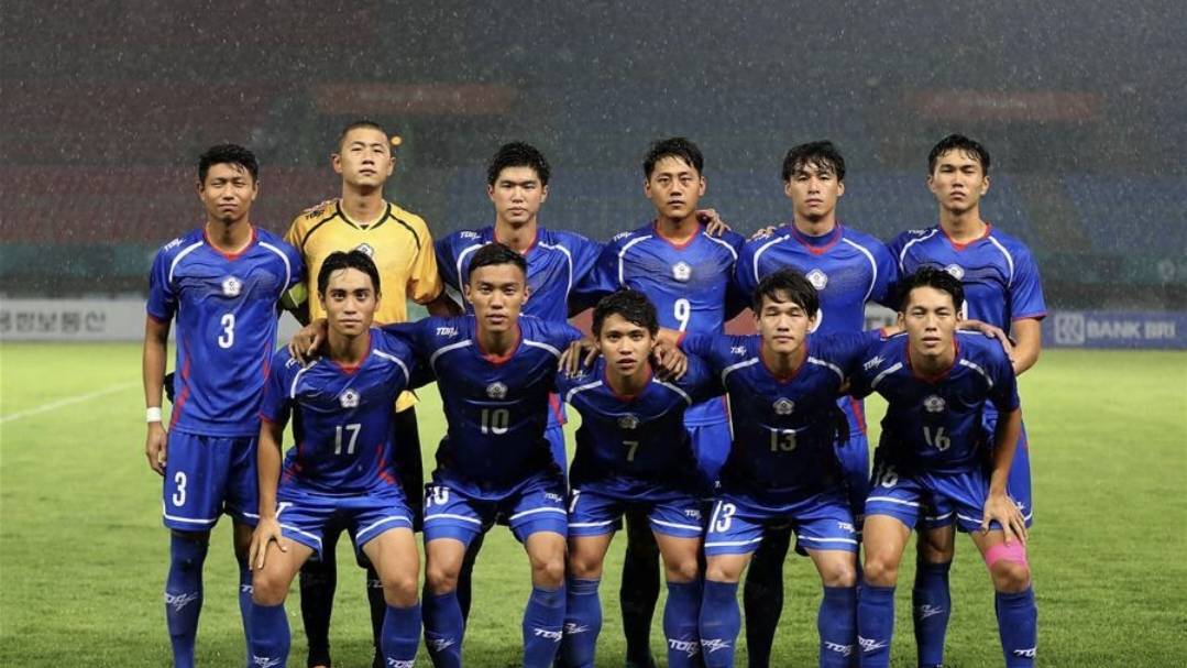 观众热情助威,中国台北队敬礼致谢_比赛_图片_网络