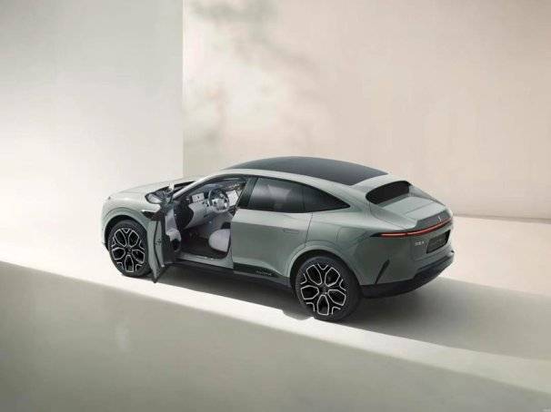 阿维塔avatar,意为"化身",令你在智慧平行世界里找到另一个自己,在生