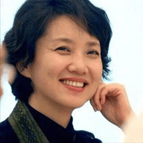 李修平:一婚拒绝生育,2婚嫁大10岁丈夫,60岁没孩子照样幸福!