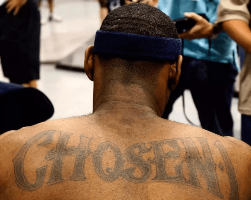 已召集全员合练 里夫斯坦言想和老詹一起夺冠_詹姆斯_湖人_王冠纹