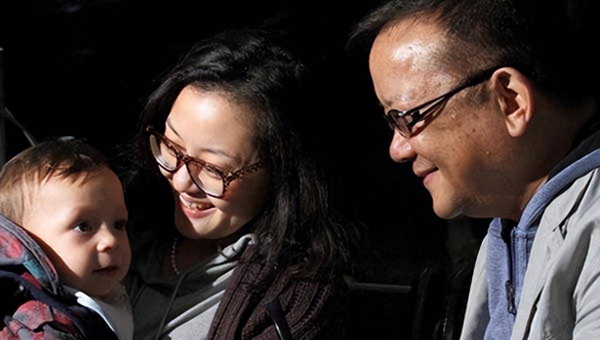 晚年有了儿子的王刚本以为可以安度晚年,但如今的情