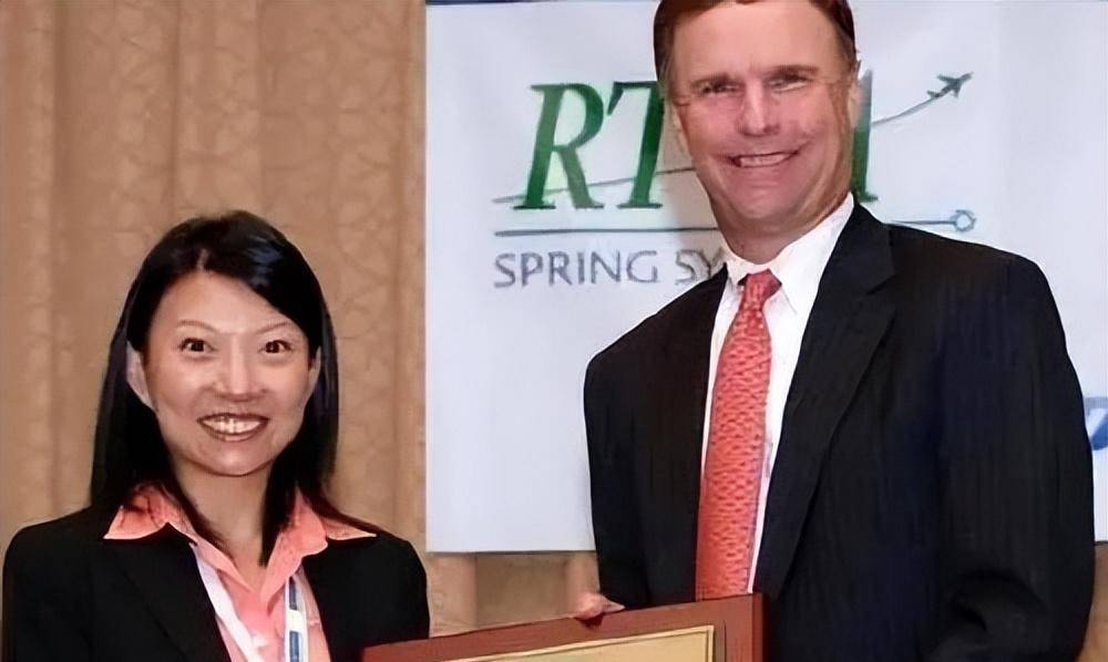 清华才女卖国求荣,被抛弃后妄想回国,如今高杏欣下场大快人心_美国