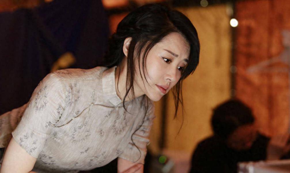 "风流成性,老少通吃",54岁风韵犹存的许晴,真是越老越火辣_王志文