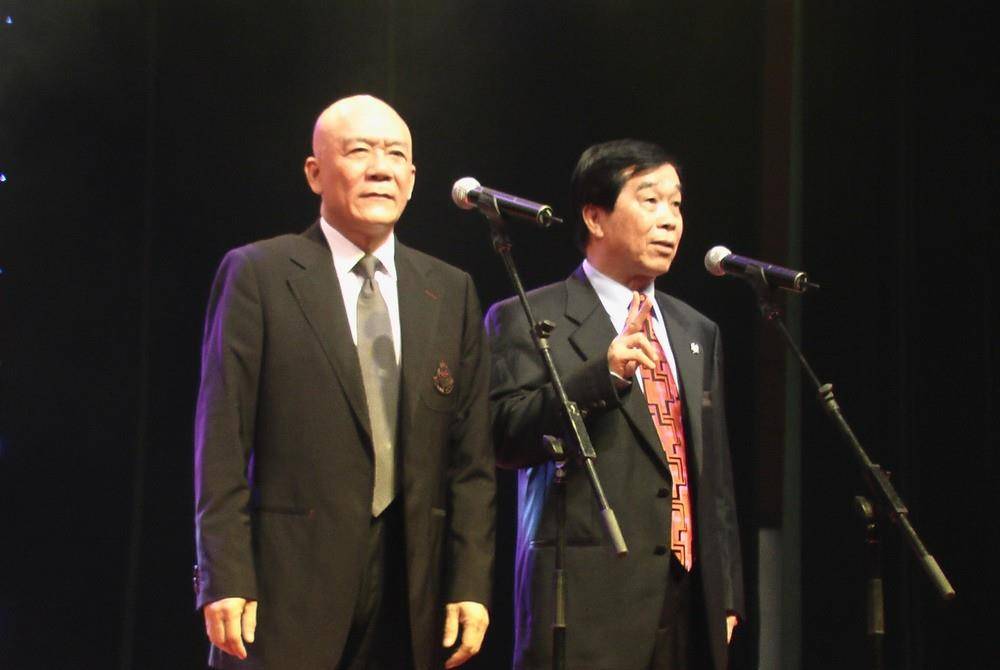 郭德纲的师父侯耀文,如何从一个厨子成为了一代相声名家_侯耀华_侯