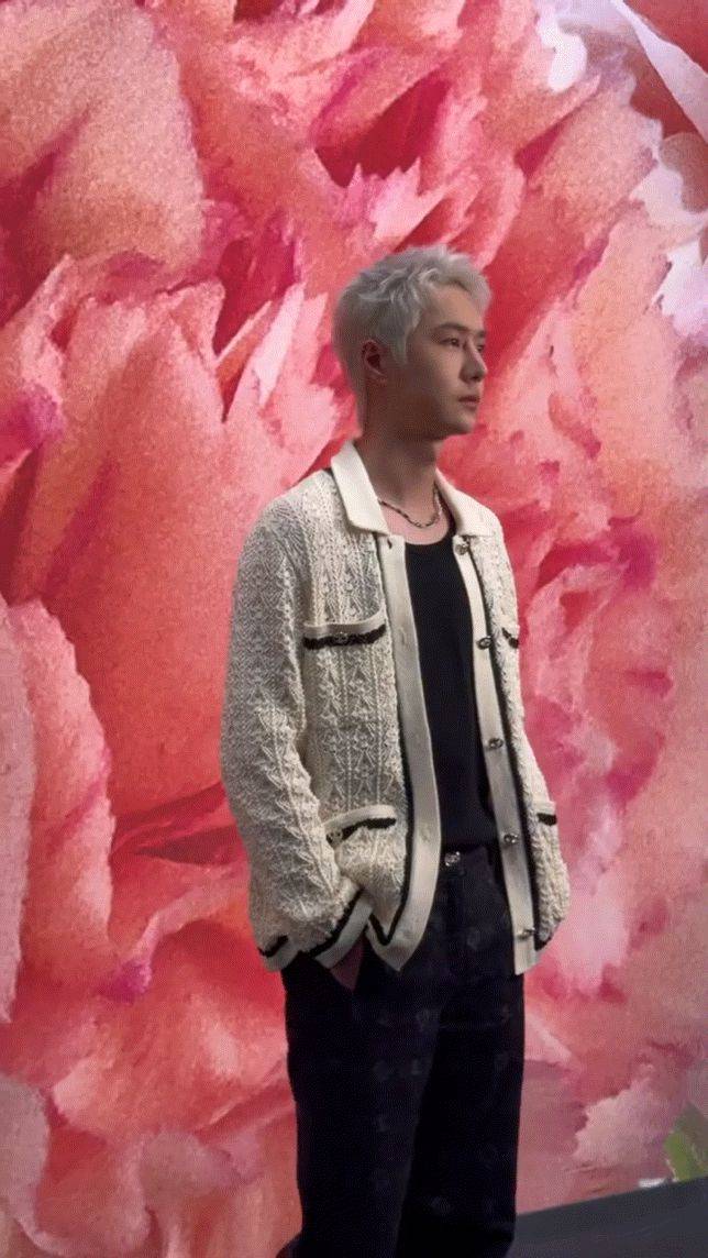 王一博张子枫意外同框,穿着情侣装,真相令人意想不到_chanel_实力派