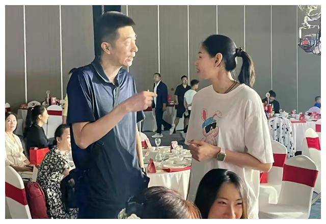 安家杰明显衰老,张常宁妆容精致比新娘还美_中国女排_刘晓彤_郎平