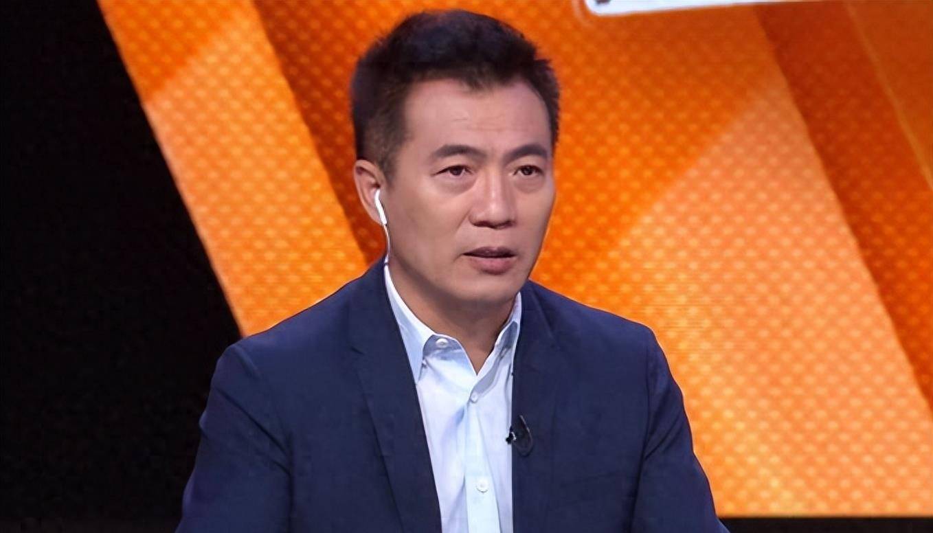 我们女足爆冷输球,两人遭到炮轰,黄健翔徐阳质疑_比赛_球迷_教练