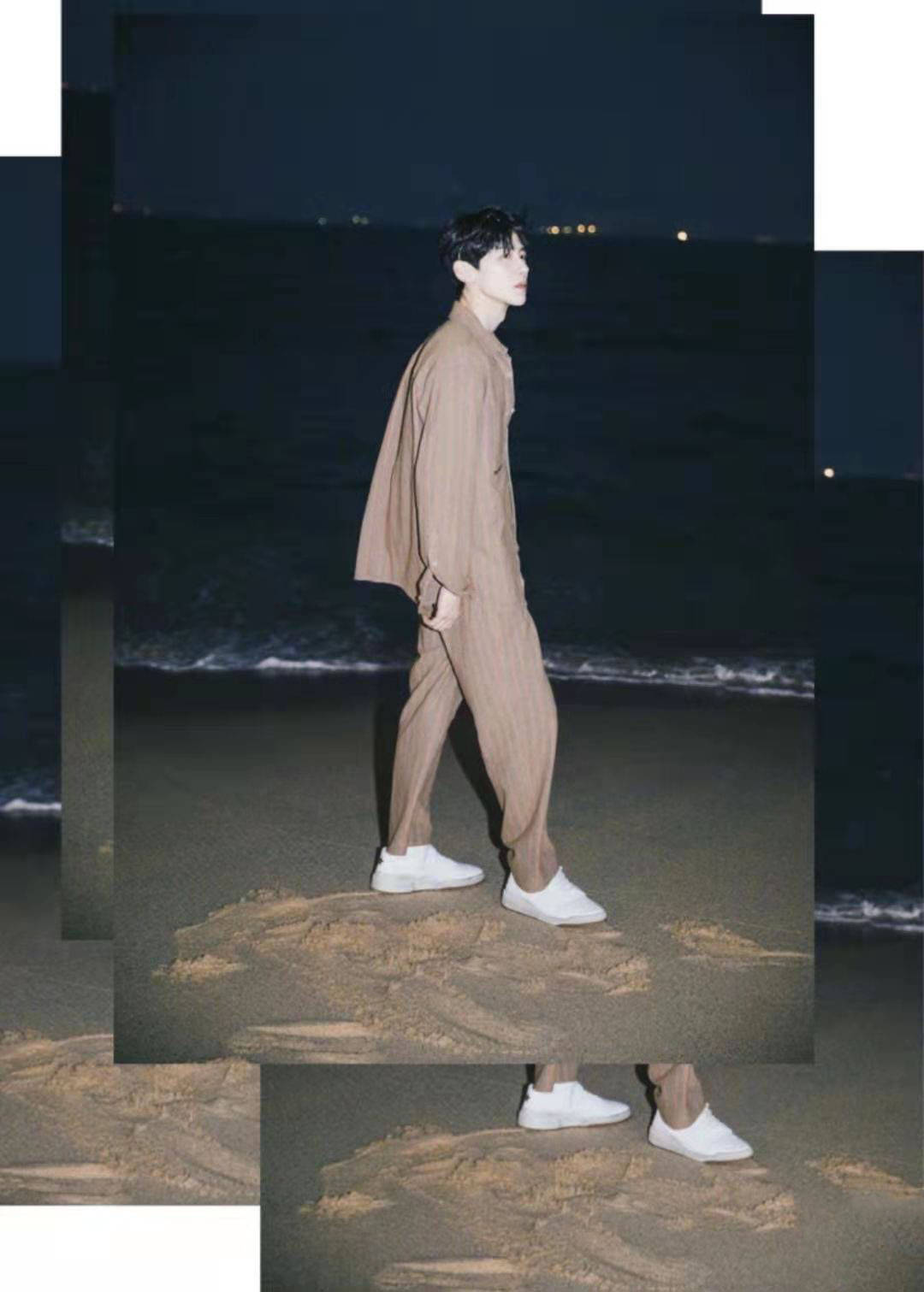 白敬亭穿背心晒出一身腱子肉, 线条突出男友力十足_身姿_衬衫_英姿