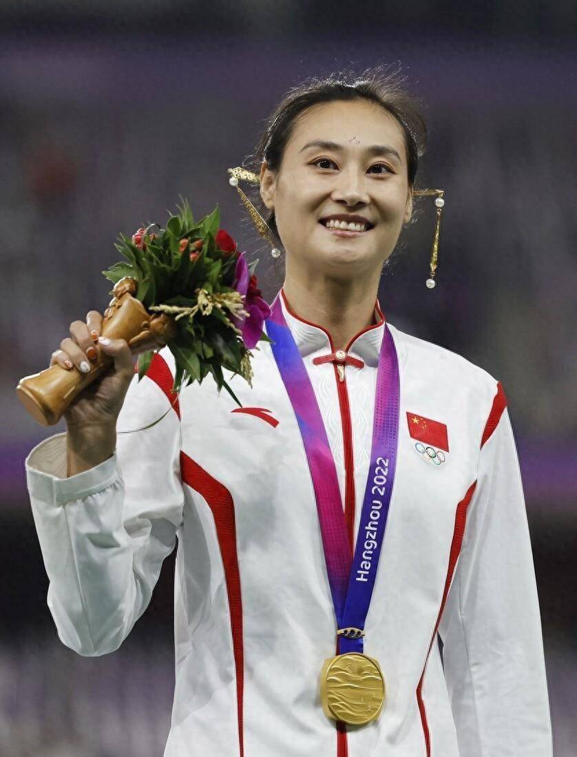 威海李玲,亚运三连冠震撼世界,再创辉煌!_比赛_成功_撑杆跳