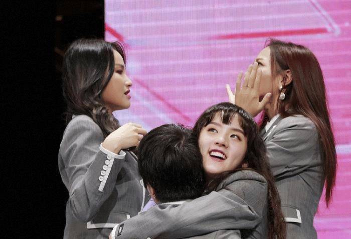 《青你2》林凡卡位21遭淘汰,第一反应却是担心别人,细节见人品_陆柯燃