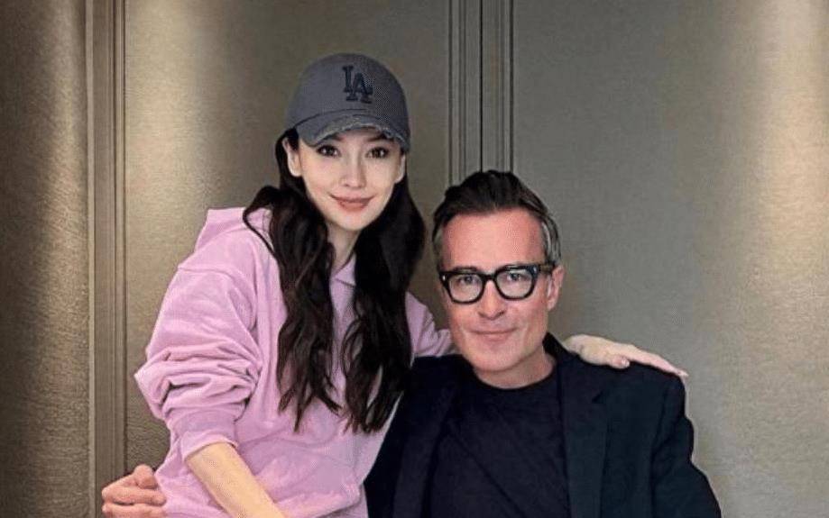 杨颖风波持续发酵,前夫黄晓明评论区沦陷,疯马秀官方发文回应了_争议