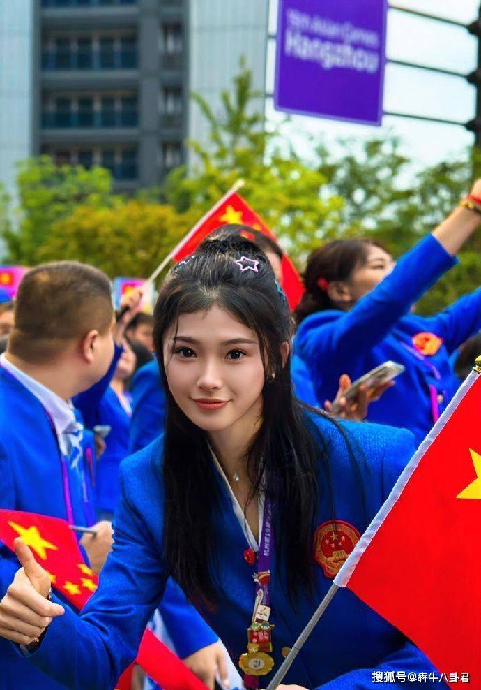 吴艳妮:年轻一代的追梦人,肌肉之美与房间画面呈现真实自我_照片_年轻