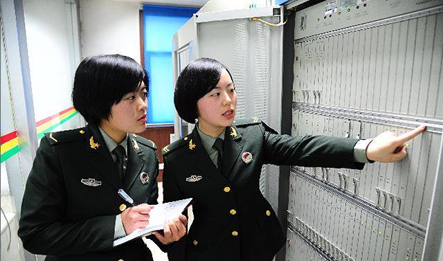 焦裕禄孙女,大学毕业后参军,入伍四年后担任排长_焦力_焦保钢_爷爷