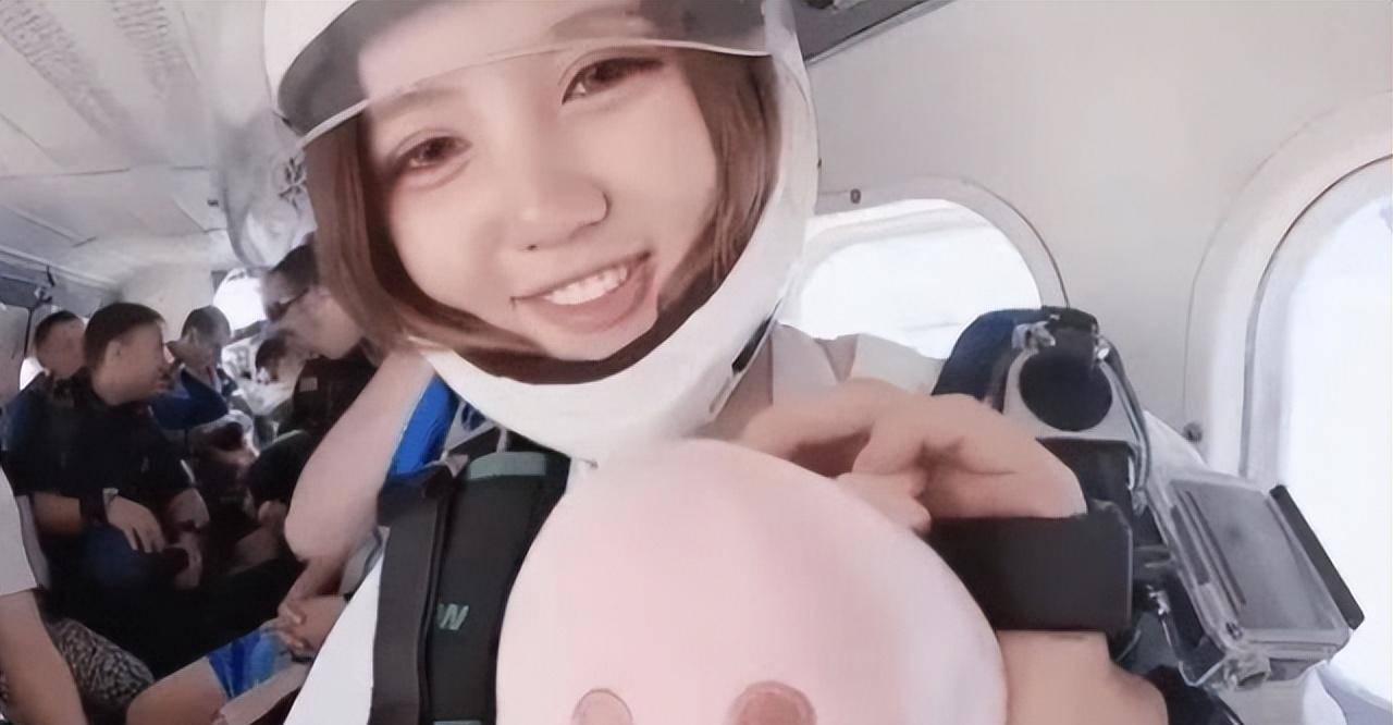 2020年,大四女生刘安在天门山翼装飞行时遇难,极限运动值得吗?