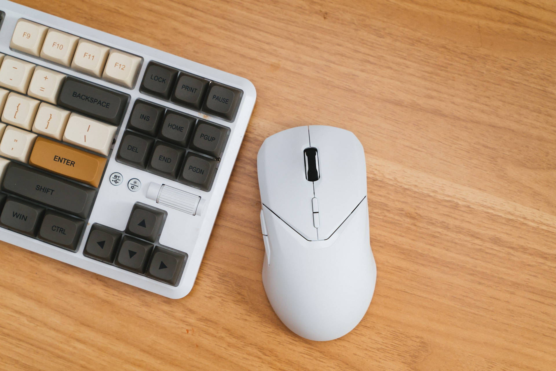 4000Hz回报率让你成为电竞界的巅峰玩家！雷柏VT9PRO_搜狐网