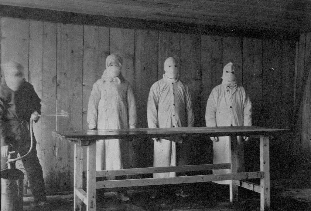 伍连德:百年前拯救东北于鼠疫之中的抗疫英雄,中国口罩的发明者_研究