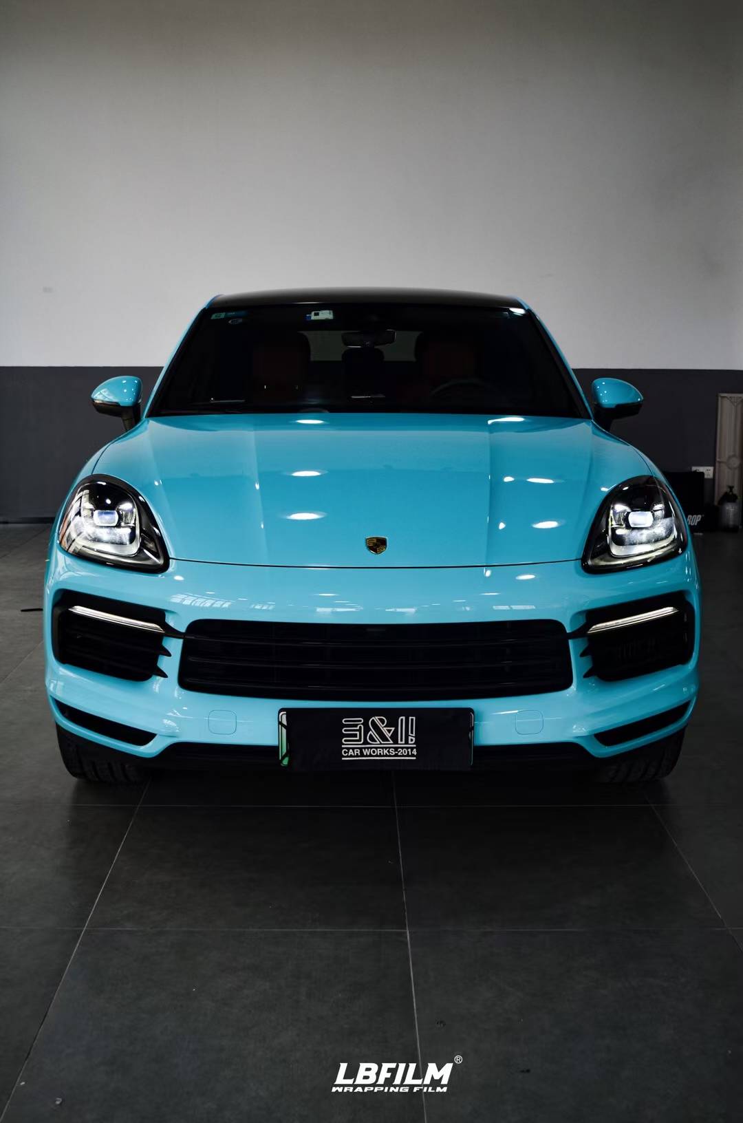 保时捷卡宴lb改色膜蓝粉渐变彩绘,撞色搭配_搜狐汽车_搜狐网