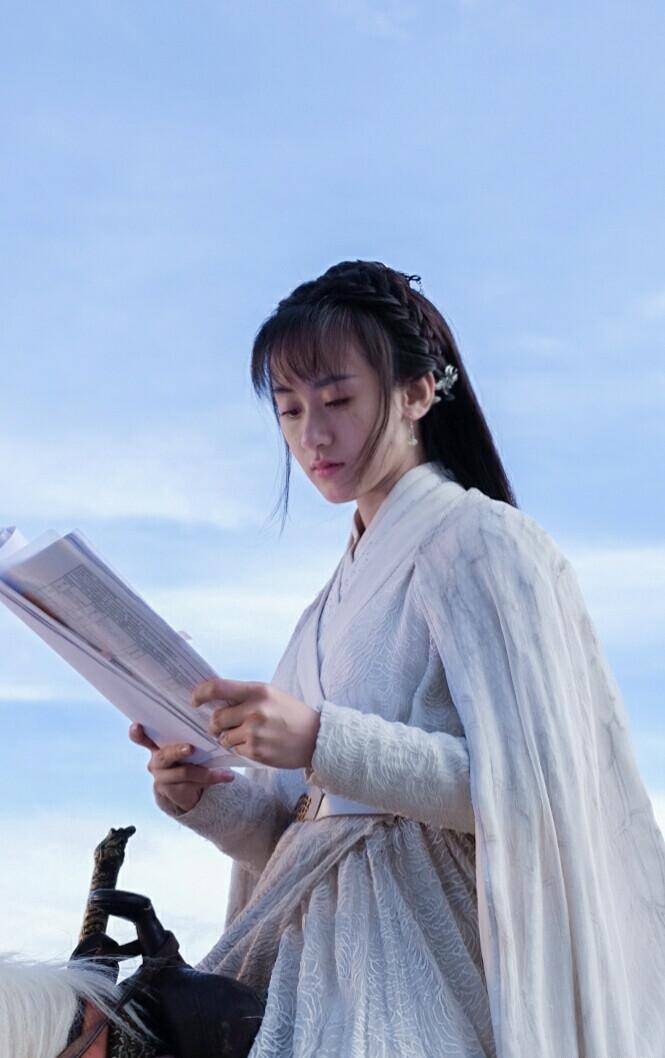 谁说"褚璇玑"才是袁冰妍的颜值巅峰?那是因为你没有见过莫山山