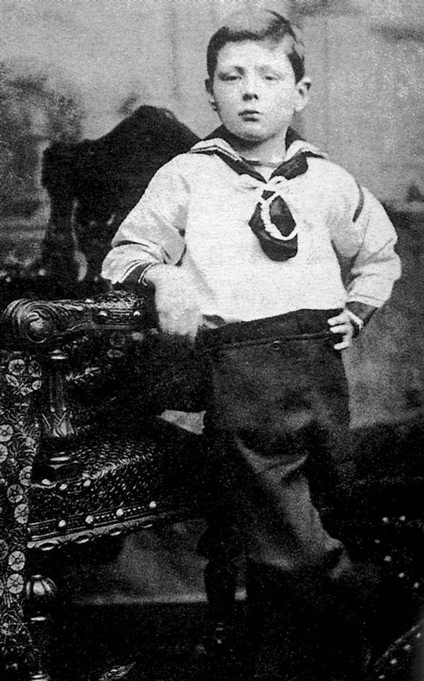 丘吉尔年轻时的照片:英俊潇洒帅气,秒杀"小鲜肉"_英国_古巴_二战