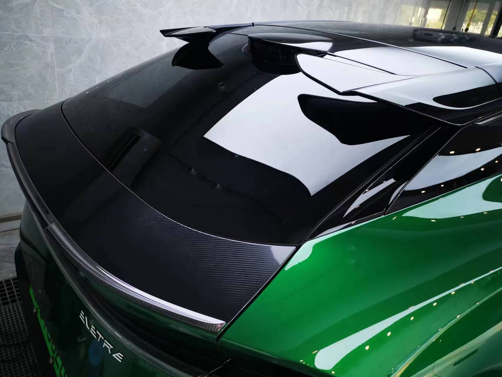 路特斯eletre装贴faceguard碳纤维膜,高奢优雅!_搜狐汽车_搜狐网