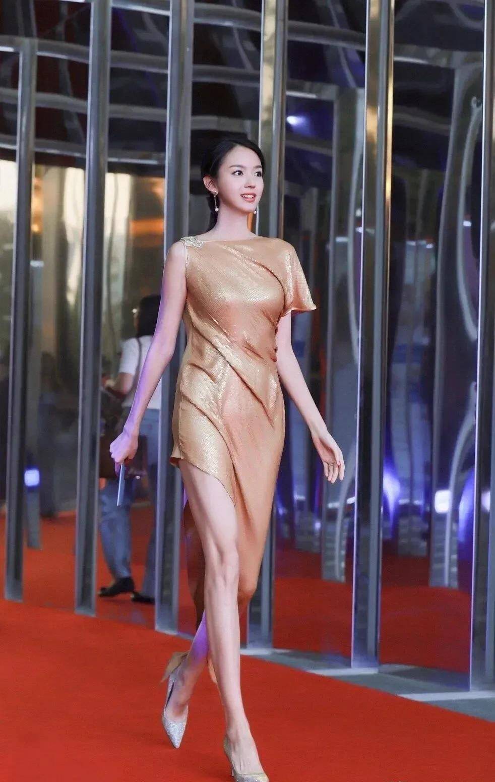 世界小姐张梓琳写真美若天仙!肤白貌美大长腿性感撩人