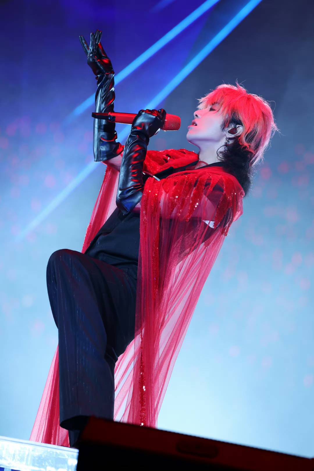 华晨宇接受智族gq采访,坦诚谦虚直面"争议"_作品_高音_音乐