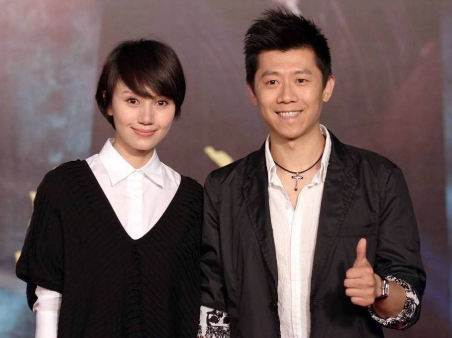 夏雨:懂得女人心,给老婆袁泉46岁庆生祝福语竟然是"气血充盈"_照片