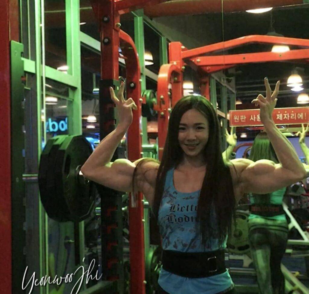 "国外金刚芭比"池妍玉:初代健身女神,天使的面容,金刚的身材