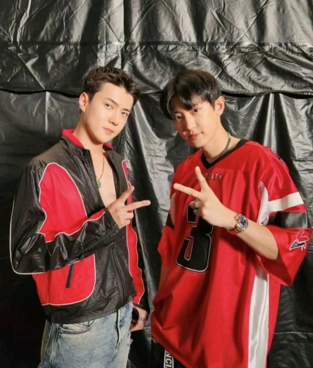 exo的人气成员朴灿烈和吴世勋合约新动向,引发粉丝热议!