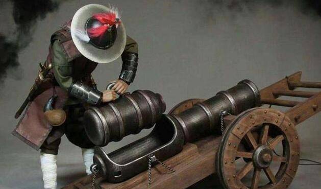 鲁密铳,重七八斤,长六七尺,并配有钢刀,是土耳其火绳枪的改进版本.