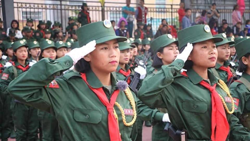 但这并没有削弱这次阅兵的伟大性,因为这是佤邦最大规模的阅兵.