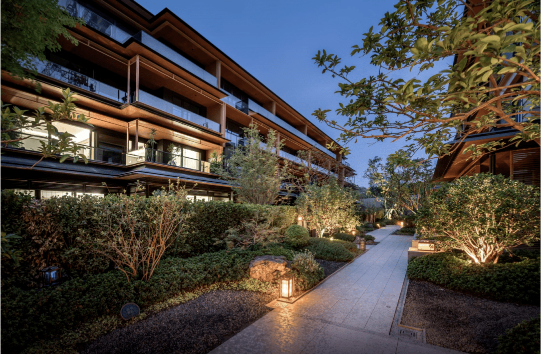 武汉绿城武汉湖畔云庐售楼处电话多少位置在哪;湖畔云庐售楼处24小时