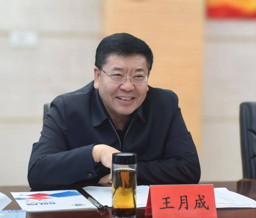 王月成董事长对岳建武会长一行到访表示热烈欢迎,对协会近年来在推动