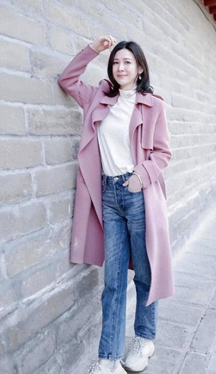 42岁童蕾大变身,美得认不出来了!