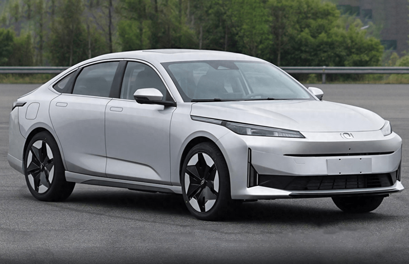 有影像有巡航标配双大屏，长安插混新车掀桌子