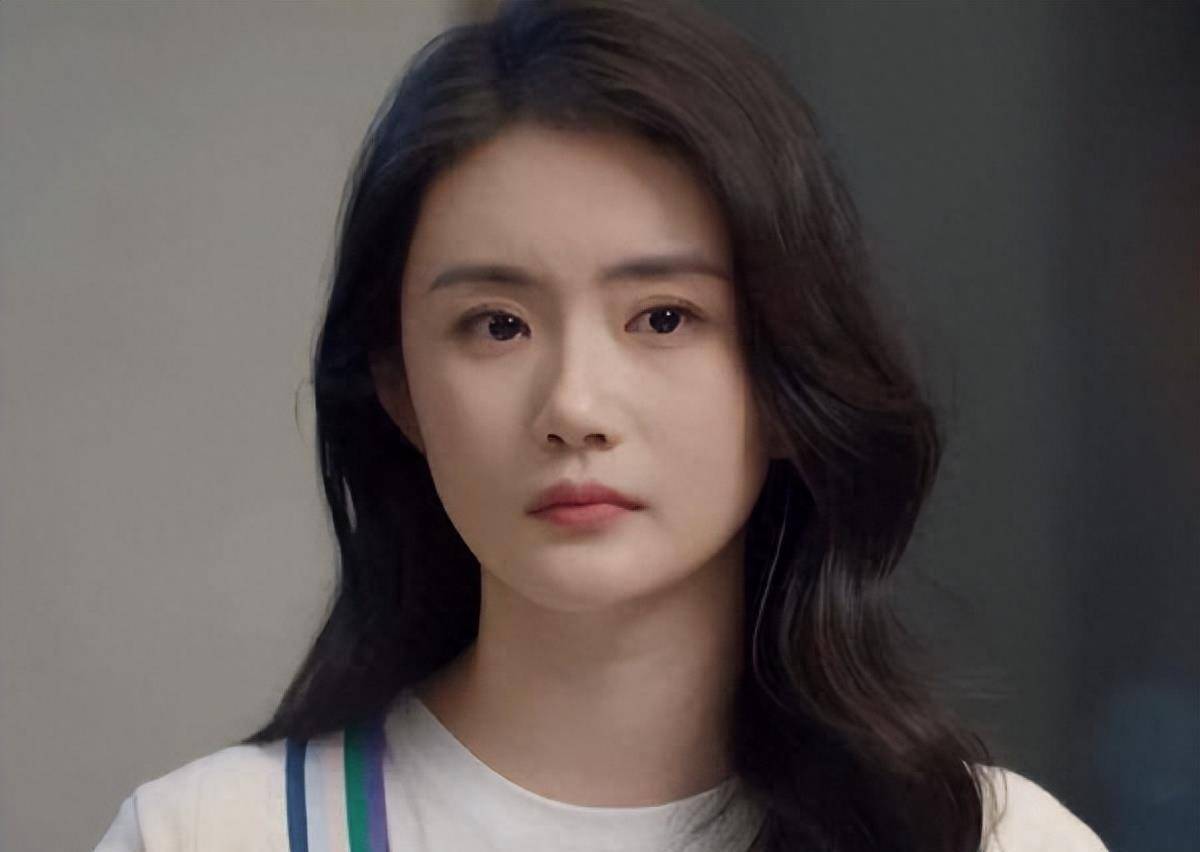 被称"逆天女子",出道多年无绯闻,有颜值有演技 ,网友:宝藏女孩_赵昕