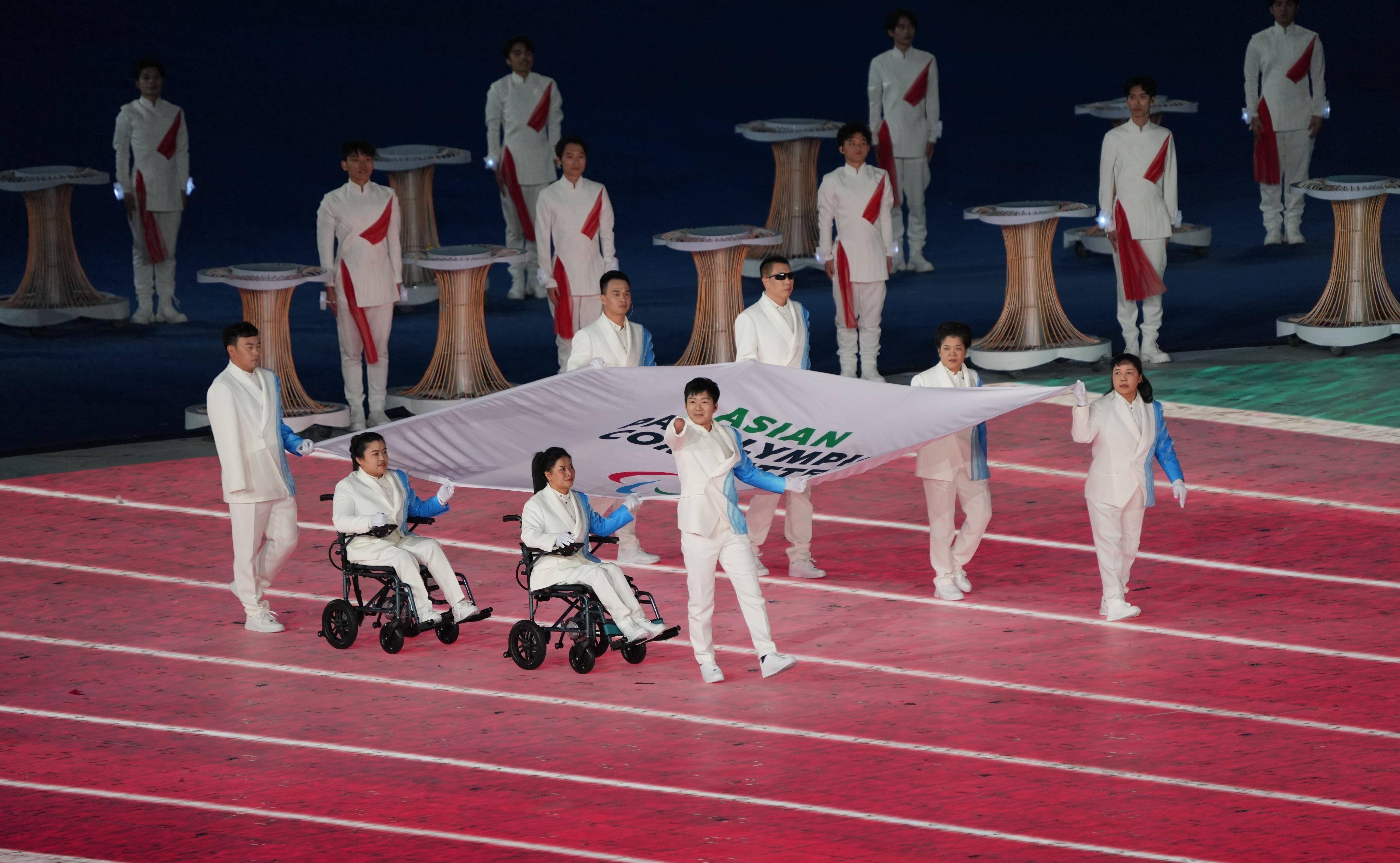 杭州第4届亚残运会开幕,会旗执旗手葛杨是咱河北人_残疾人_乒乓球