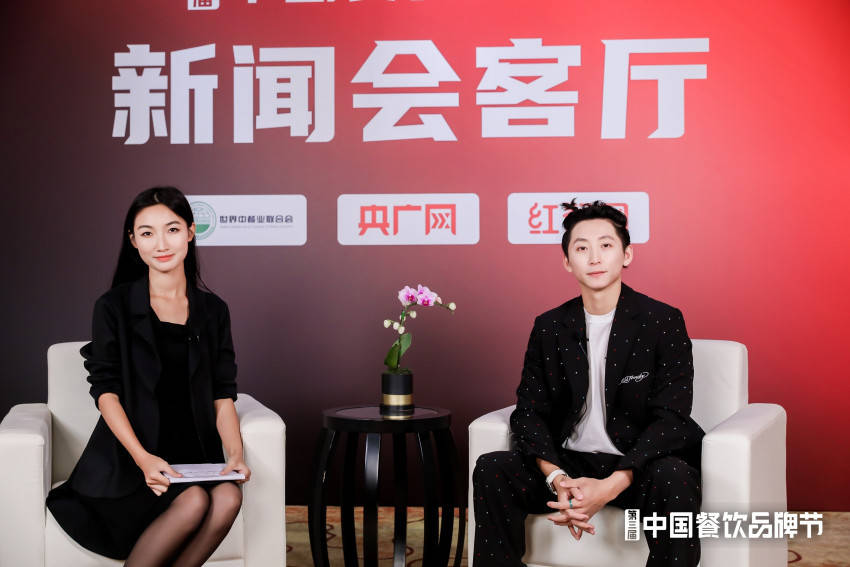 世界跳水冠军林跃:流量时代,让每人都有机会展示自己_相关_餐饮_潮汕