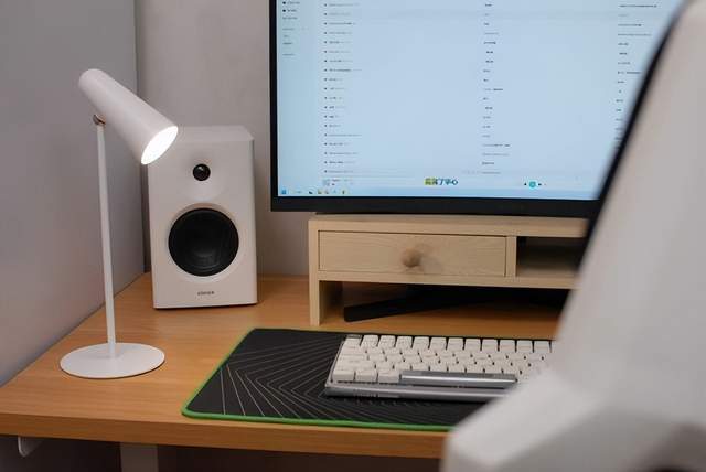 10月桌搭更新：多款数码好物升级分享，看看有没喜欢的？