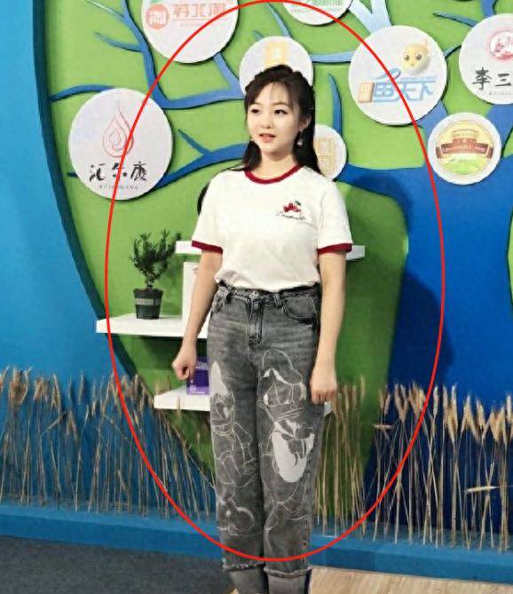 林妙可没身材没颜值,努力打扮穿的很漂亮,却怎么也没少女感!