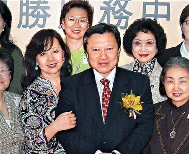 豪门儿媳李天颖:为救夫斗悍匪,婚变后得婆婆力挺,接