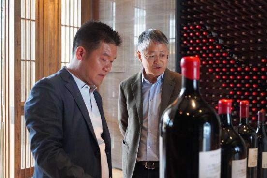 "移民"张言志:贺兰山的朝圣_西鸽_酒庄_中国